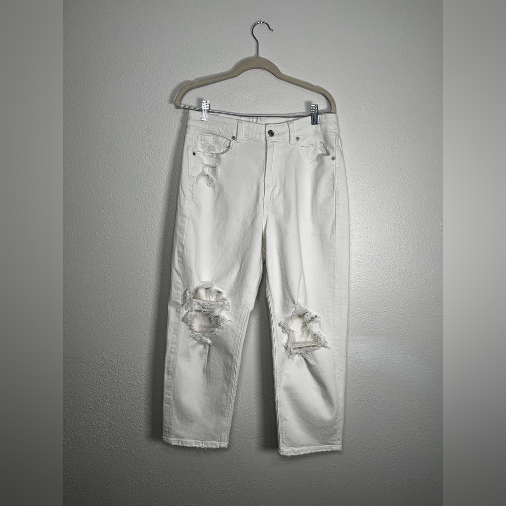 American Eagle white distressed stretch mom Jeans size 10